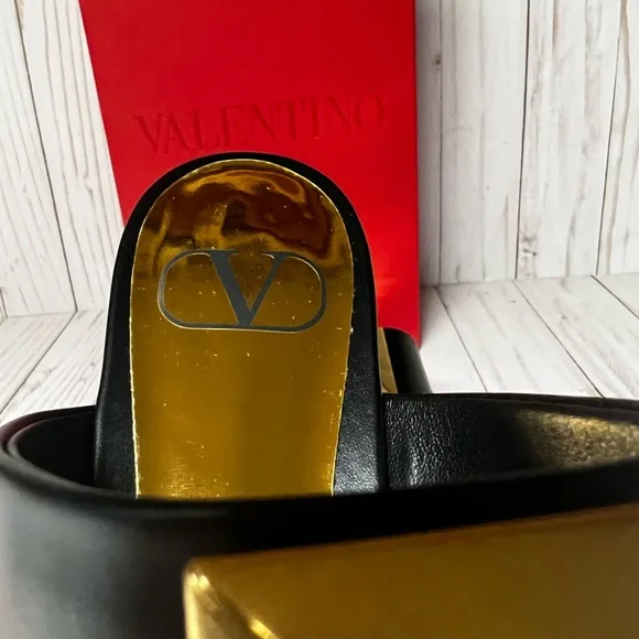 Valentino Garavani One Stud Leather Sandal Black Sz 36.5 / 6.5 - Picture 8 of 12